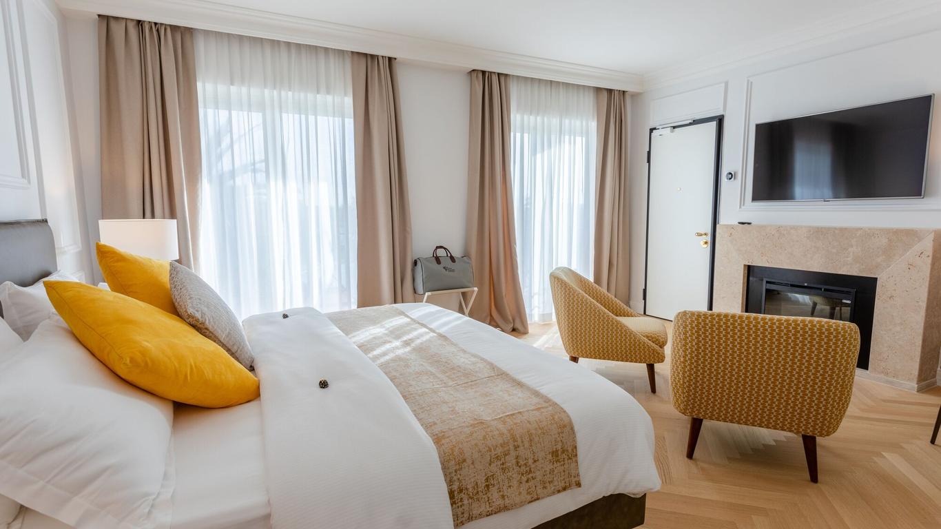 Porto Romano - The Marina Resort