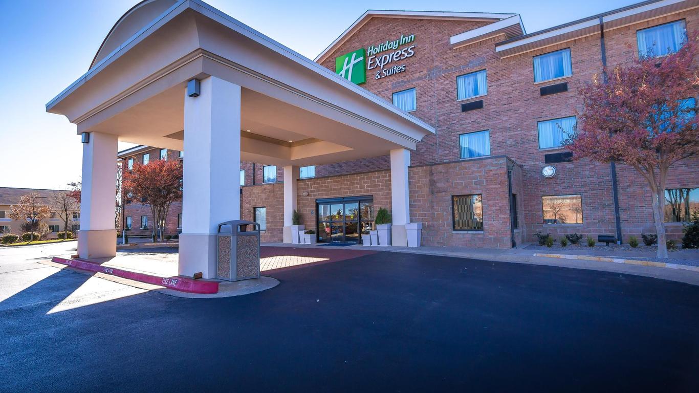 Holiday Inn Express & Suites Edmond