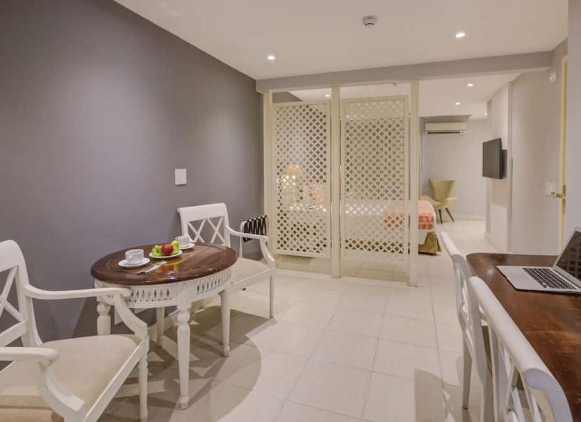 Dining room Photo
