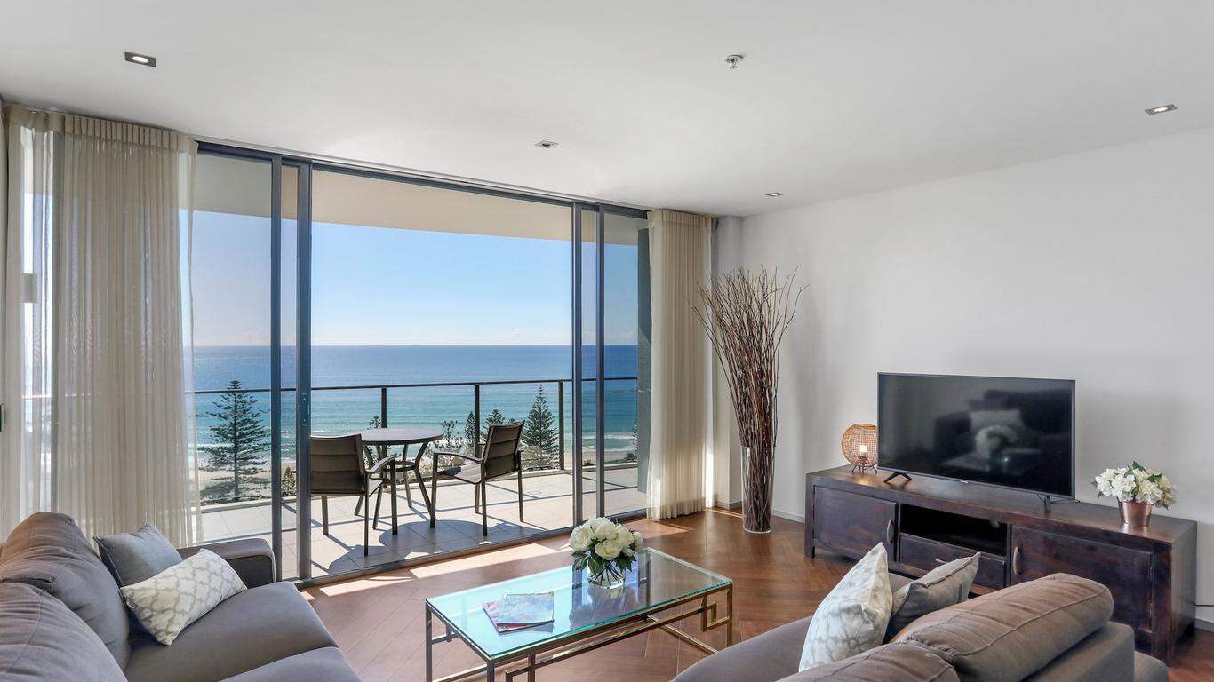 Ambience on Burleigh Beach