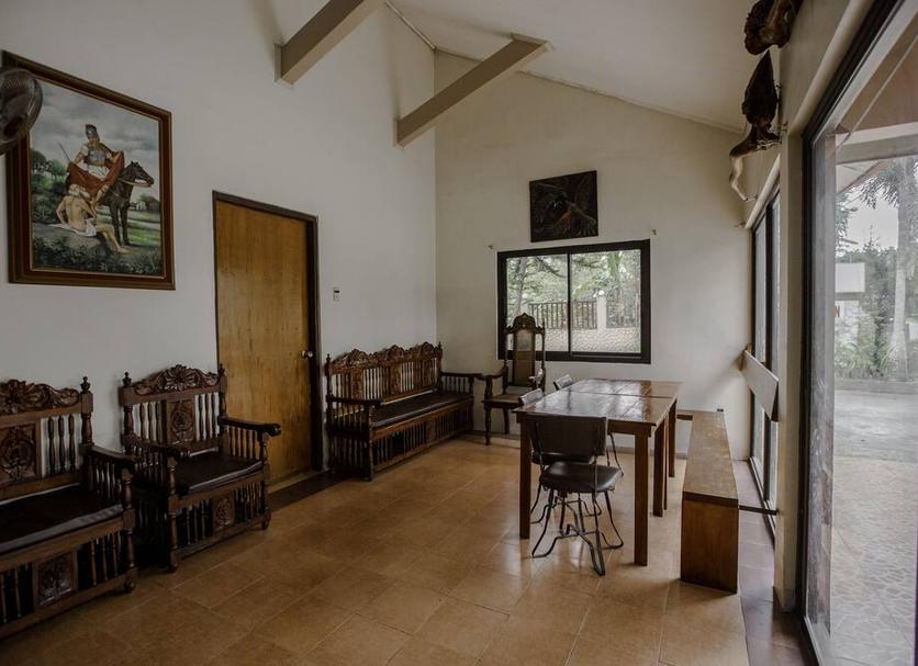 Dining room Photo
