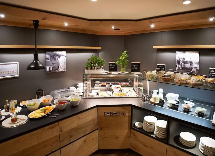 Buffet Photo