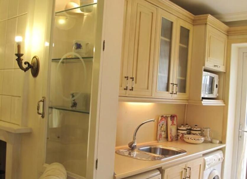 Kitchen Photo