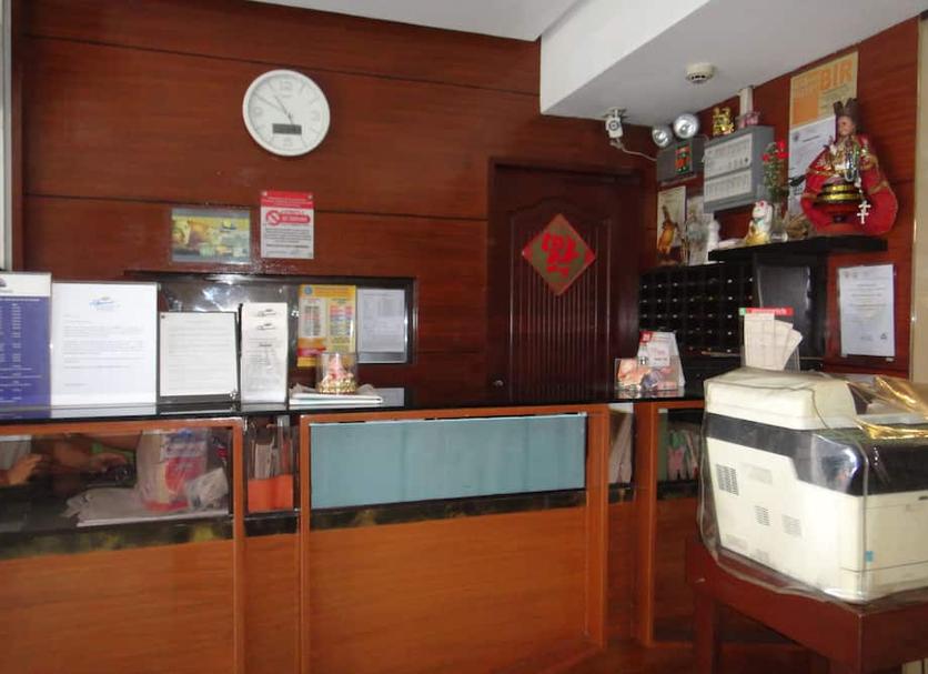 Front desk Photo