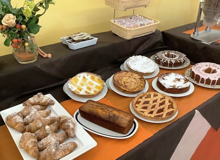 Buffet Photo