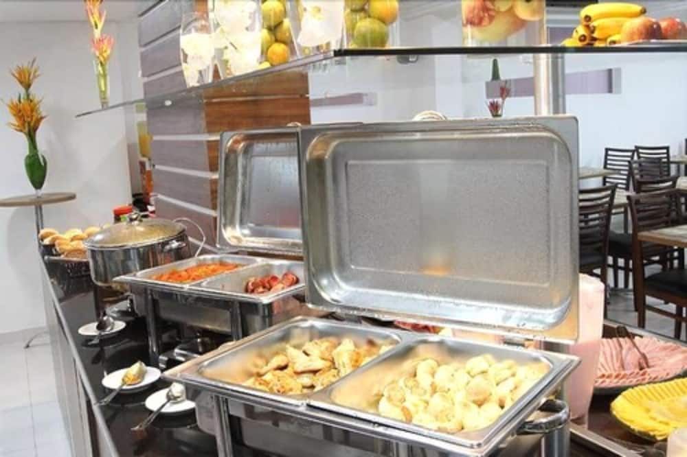 Buffet Photo