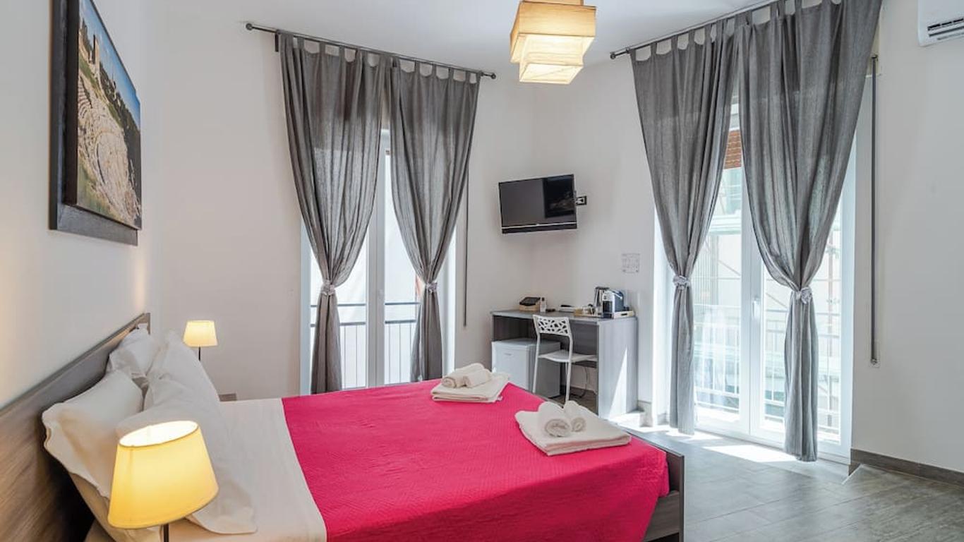 Cavour Rooms