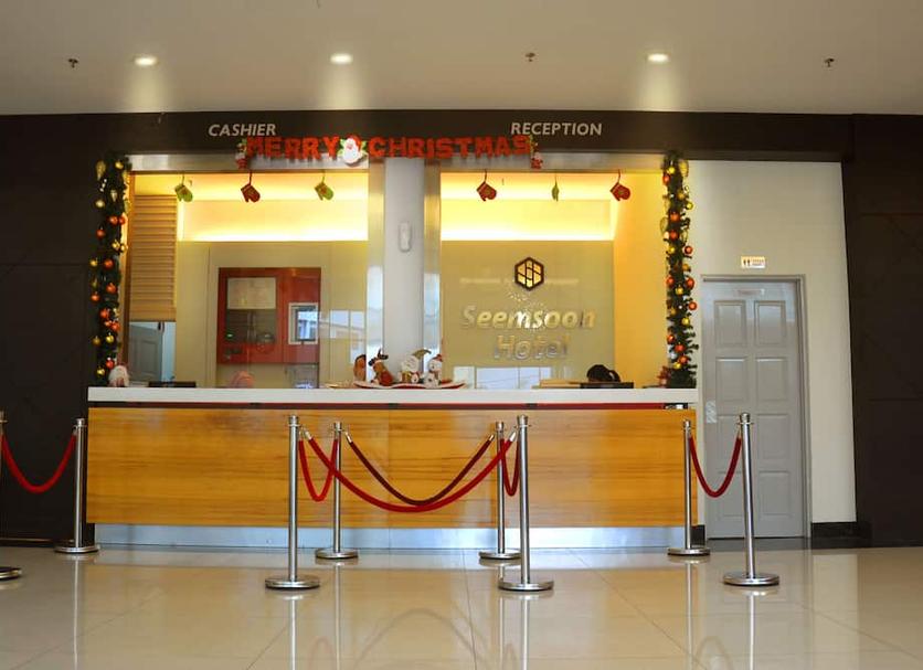 Front desk Photo