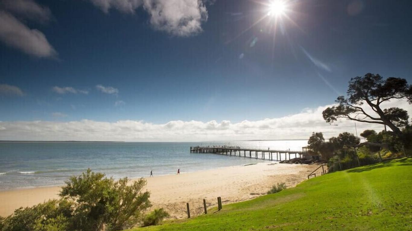 Phillip Island Towers