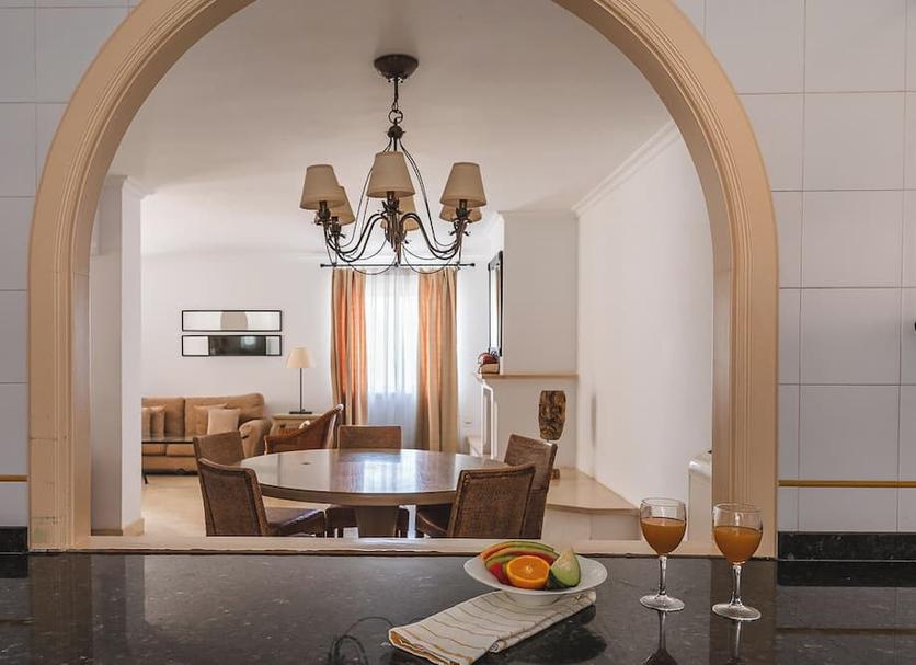 Dining room Photo