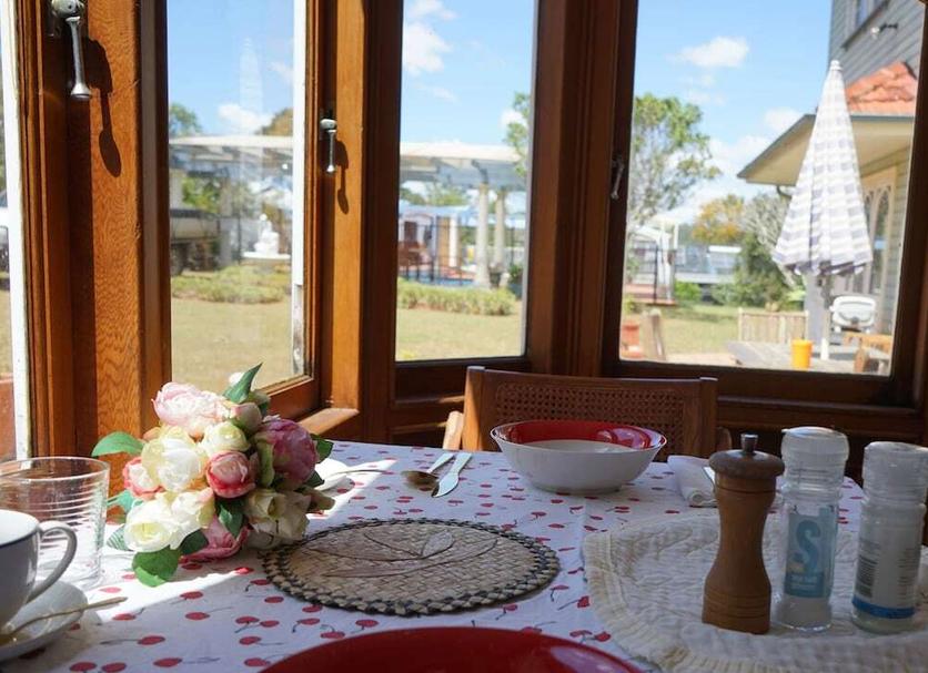 Dining room Photo