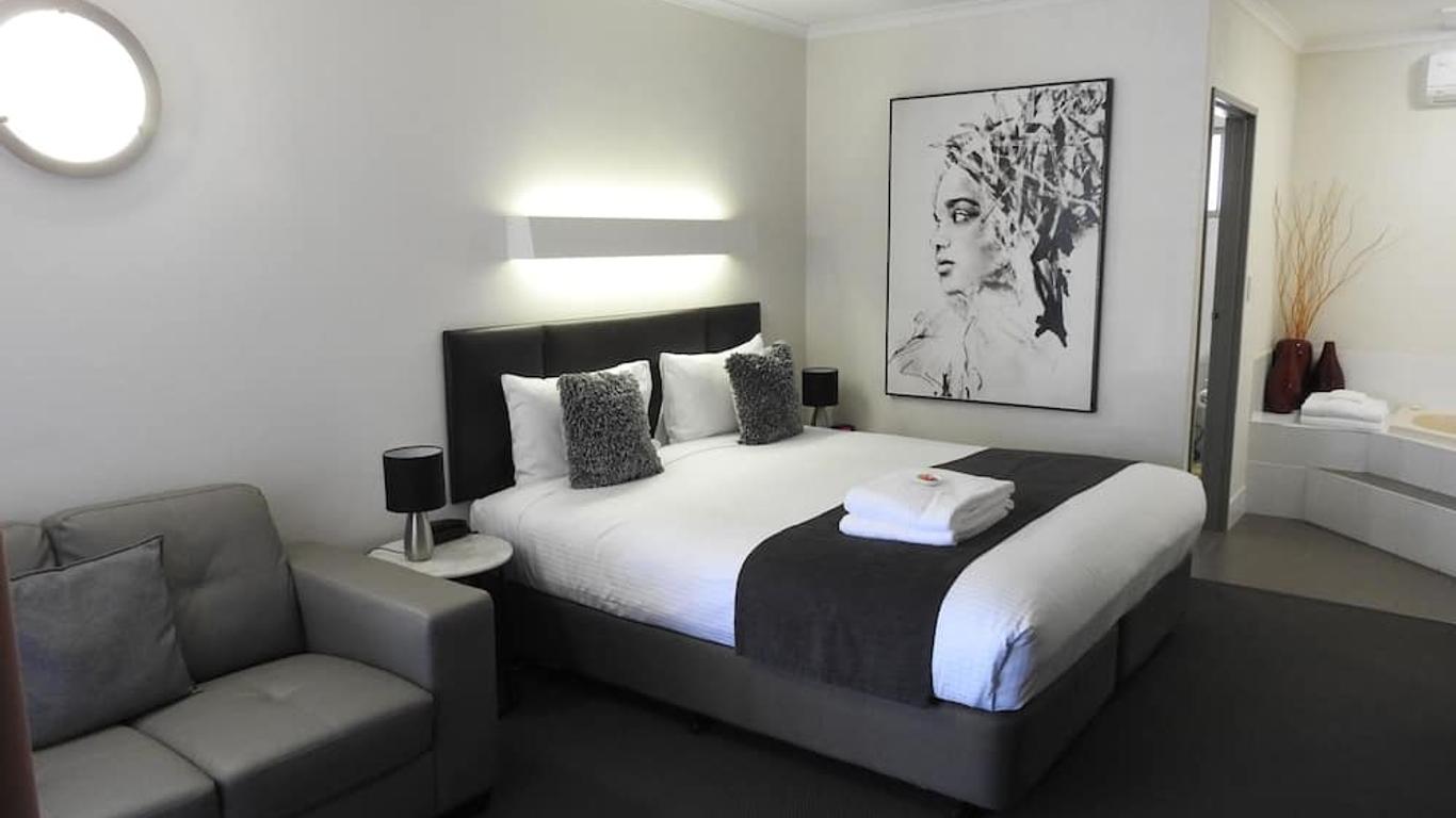 Wine Village Motor Inn