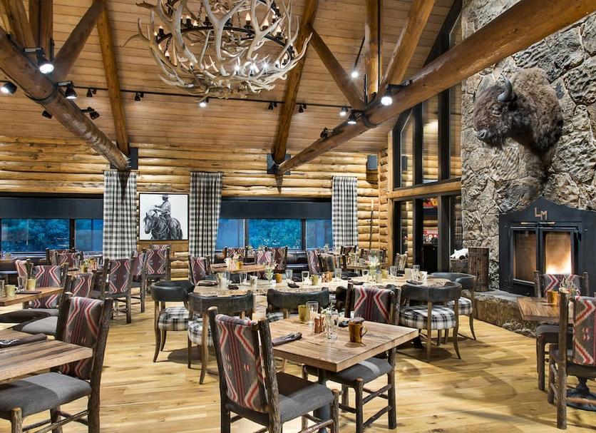 Restaurant Photo