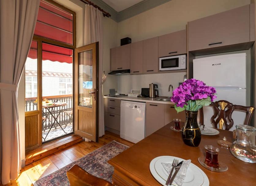 Kitchen Photo