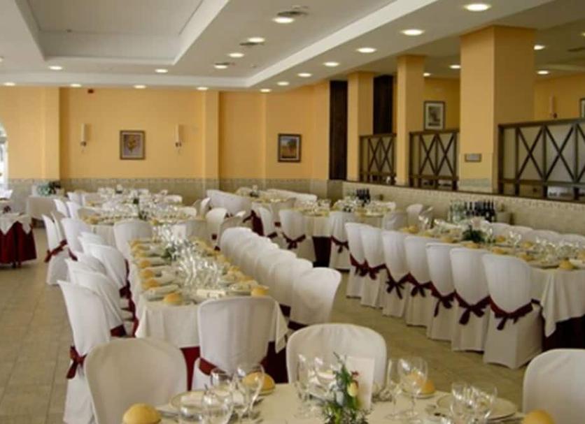 Banquet hall Photo