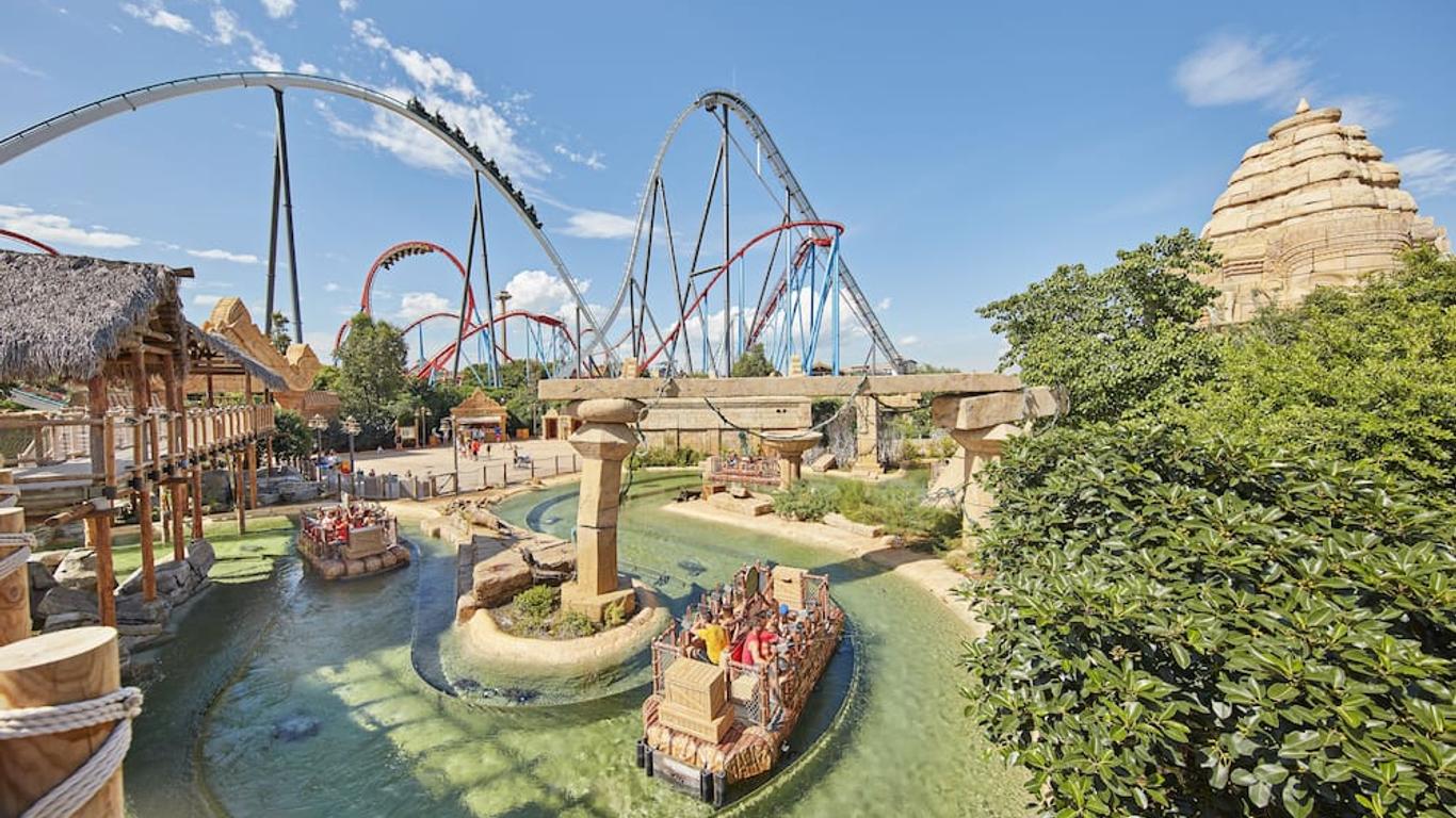 Ponient Pirámide Salou by PortAventura World