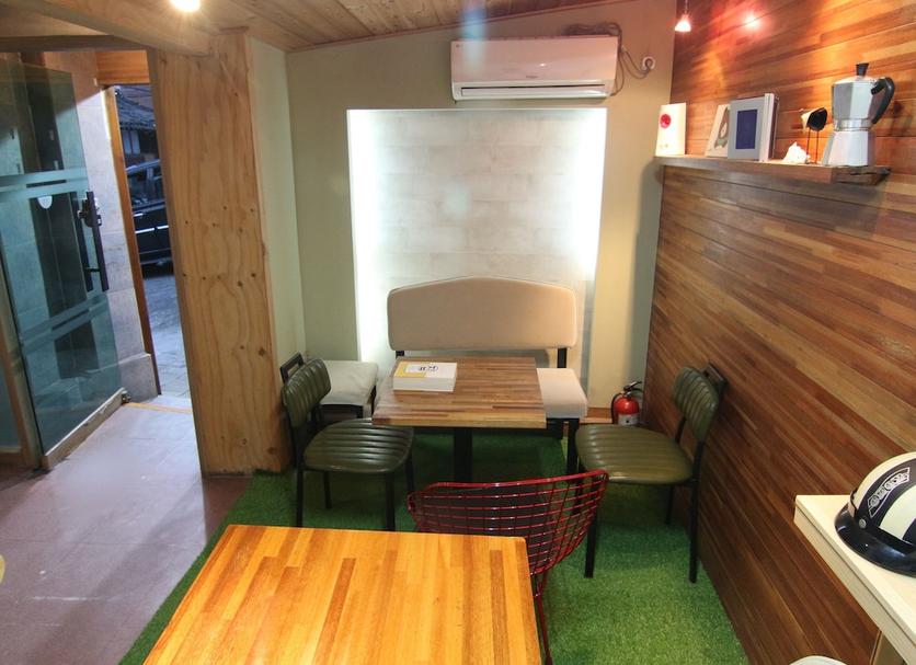 Dining room Photo