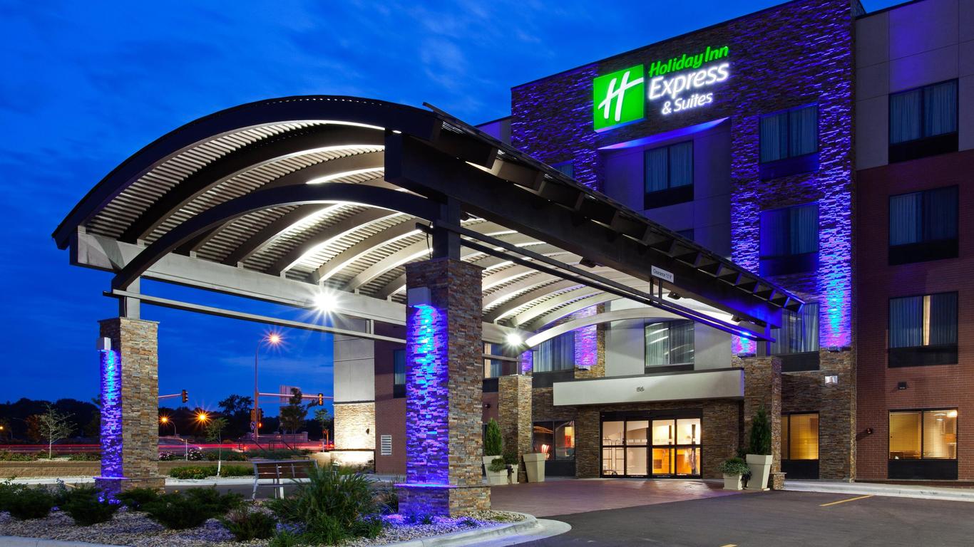 Holiday Inn Express & Suites Rochester West-Medical Center