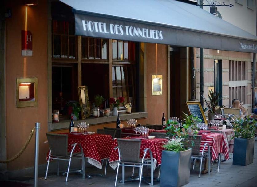 Restaurant Photo