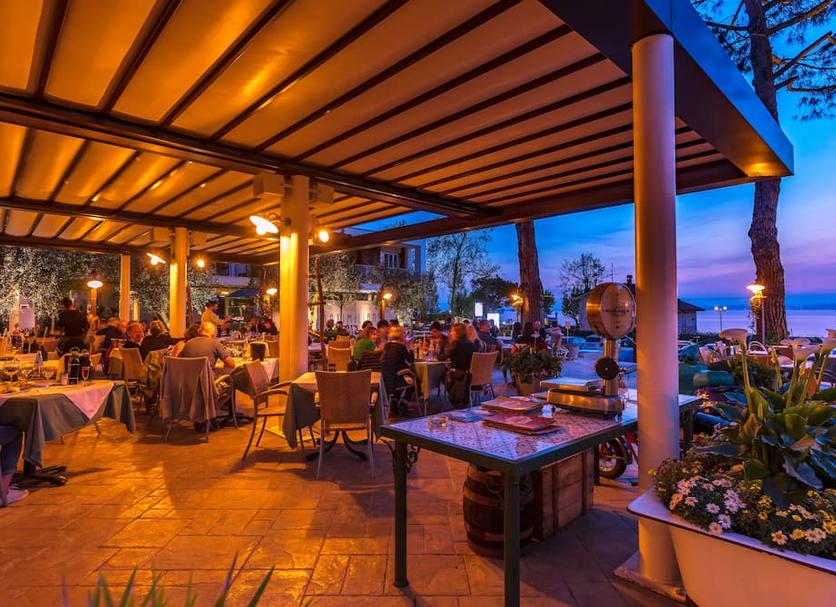 Restaurant Photo