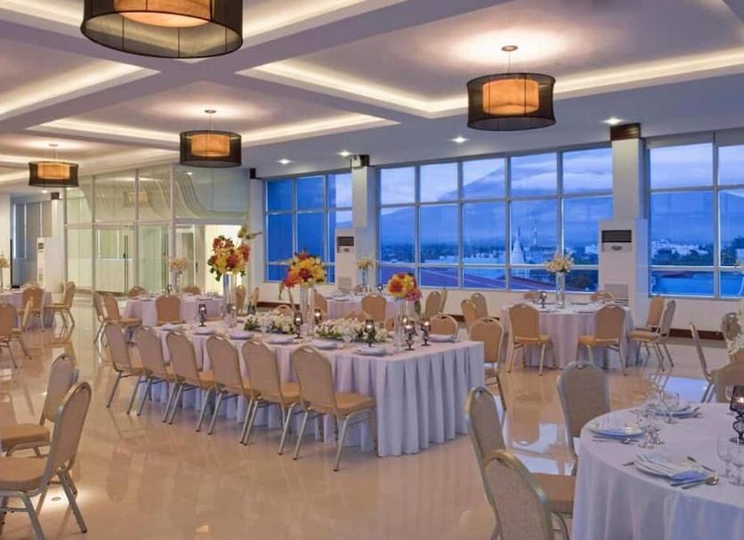 Banquet hall Photo