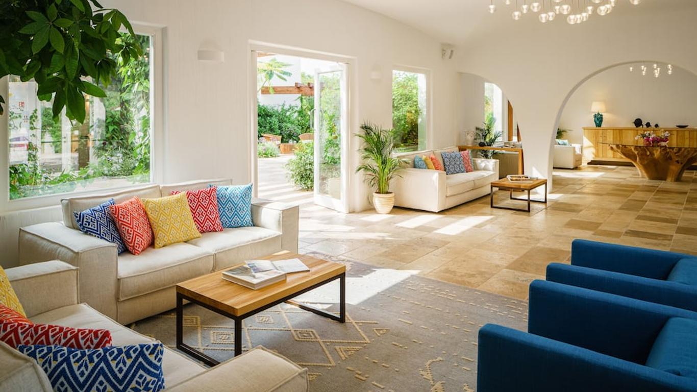 Sant Efis Hotel
