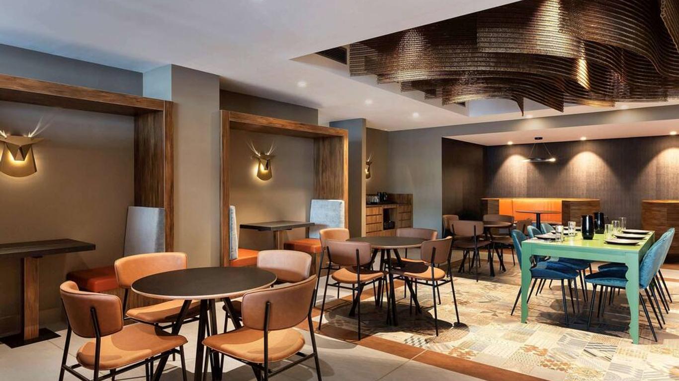 Mercure Auckland Queen Street