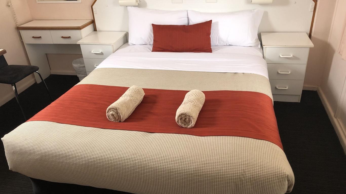 Bradman Motor Inn