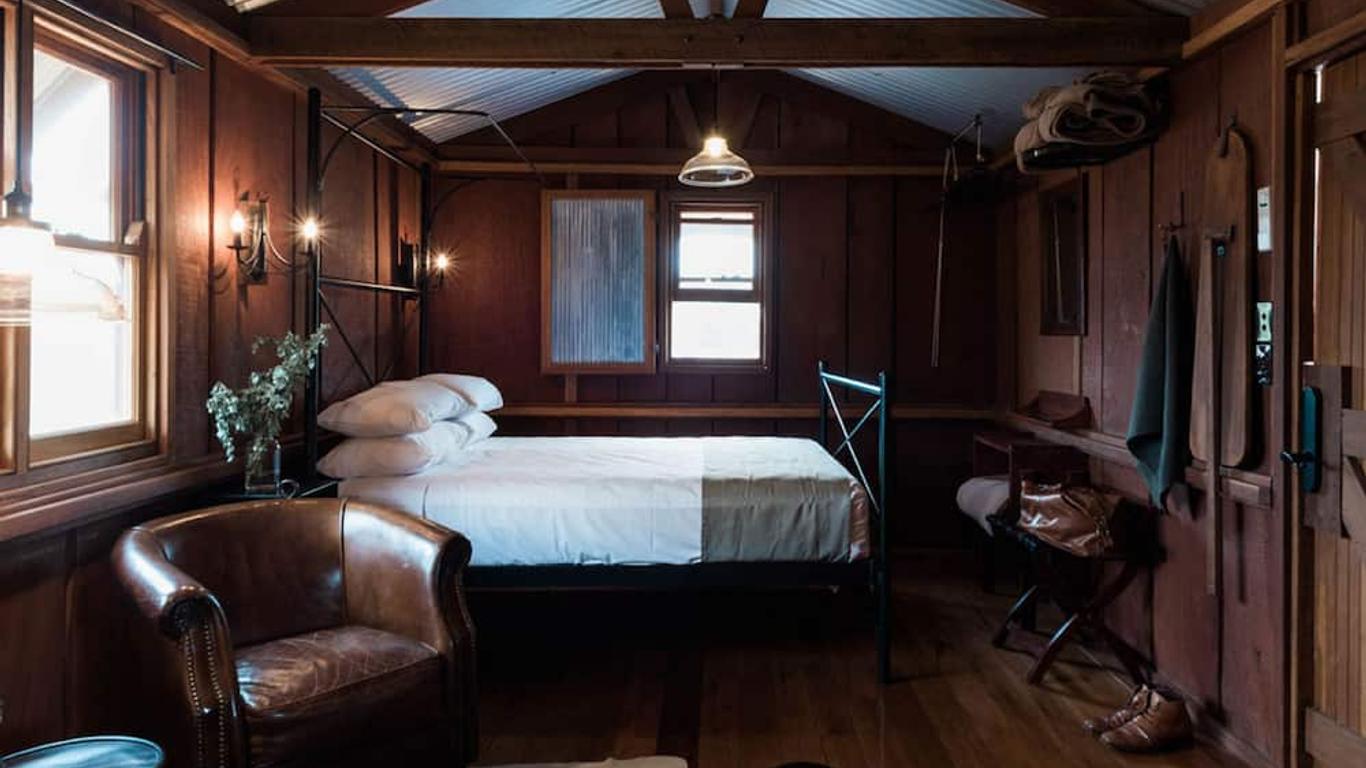 Saltbush Retreat