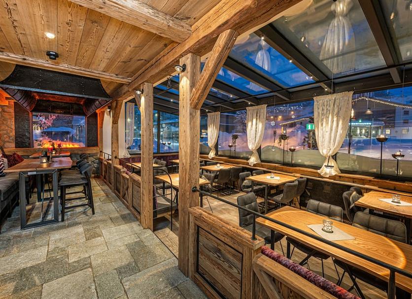 Restaurant Photo