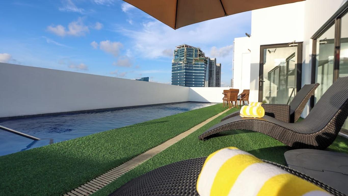 Privato Makati