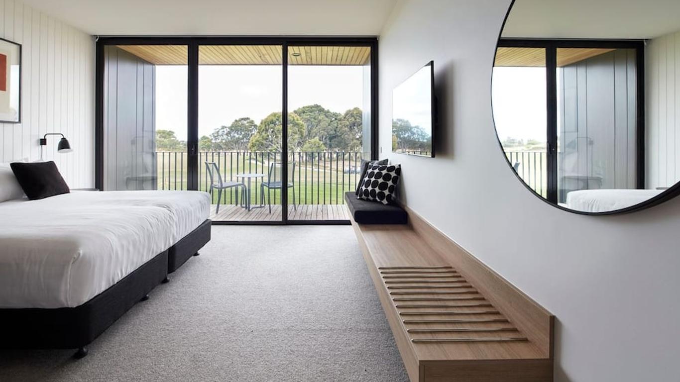 Accommodation @ Curlewis
