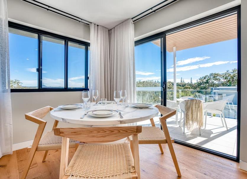 Dining room Photo