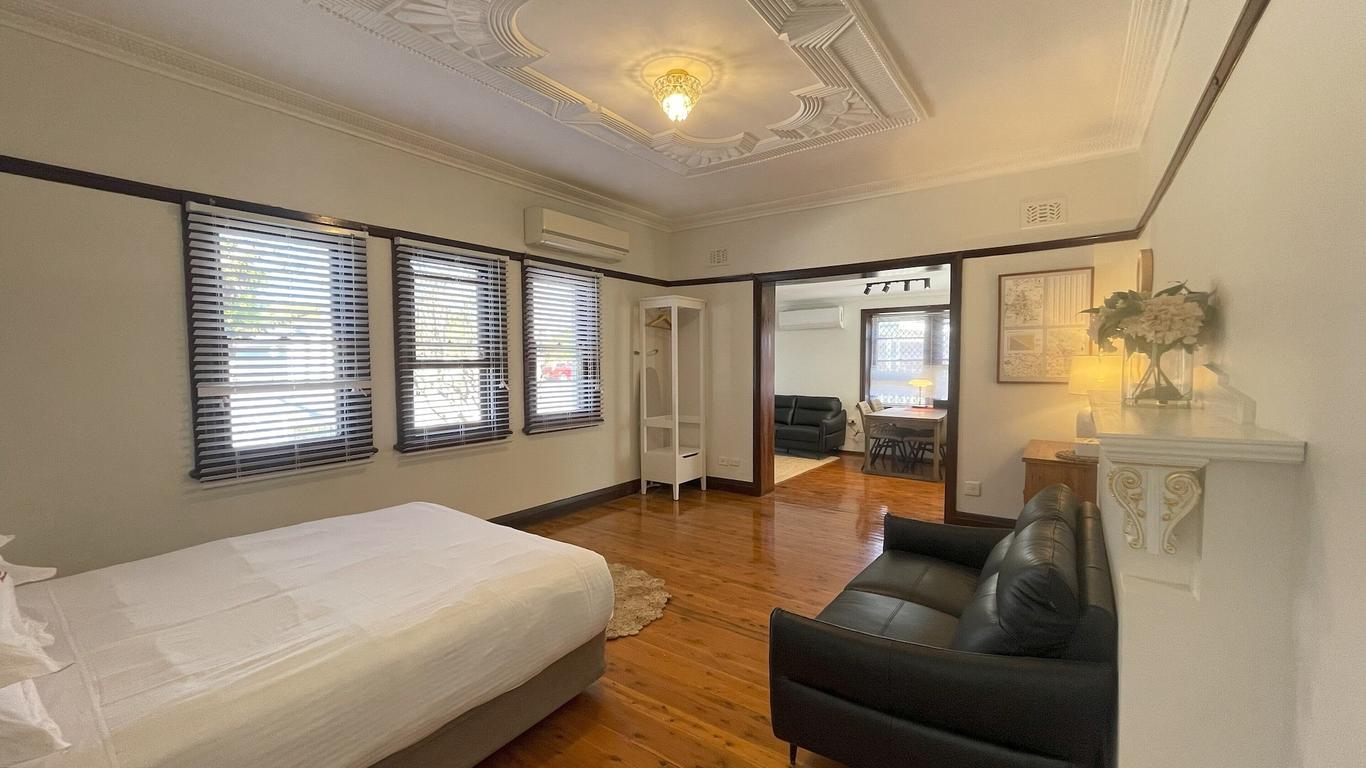 Globe Apartments