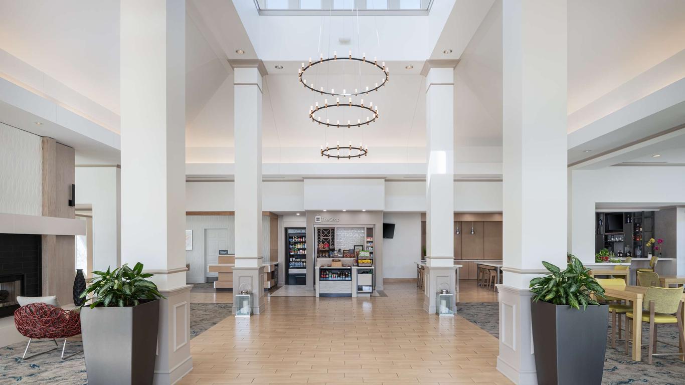 Hilton Garden Inn St. Charles