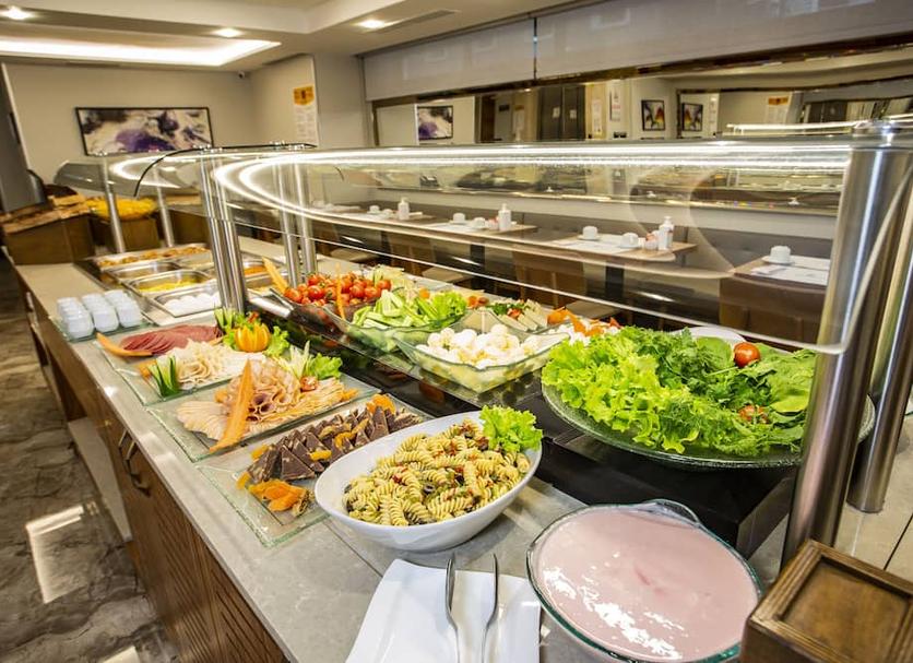Buffet Photo