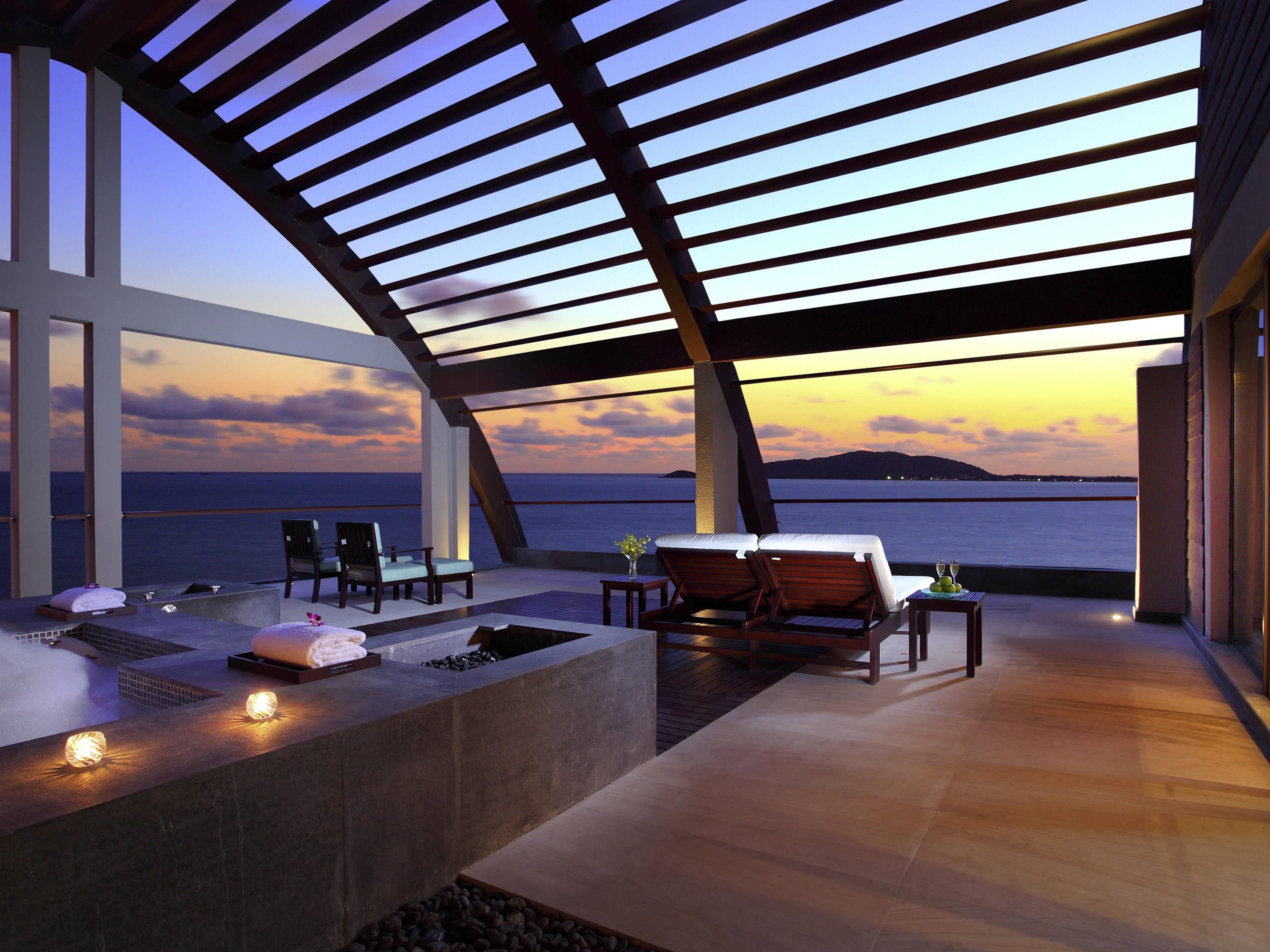 Pullman Oceanview Sanya Bay Resort & Spa
