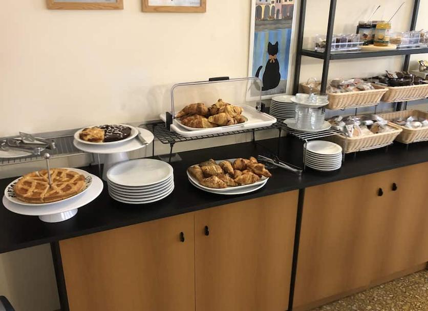 Buffet Photo