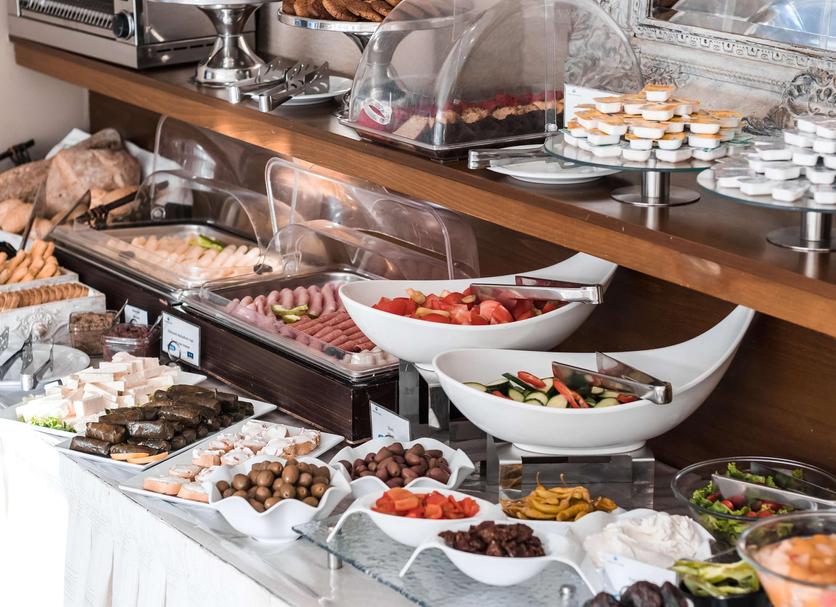 Buffet Photo