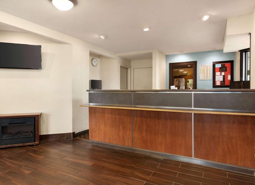 Front desk Photo