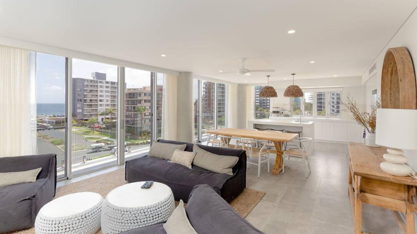 Astina Suites, Forster
