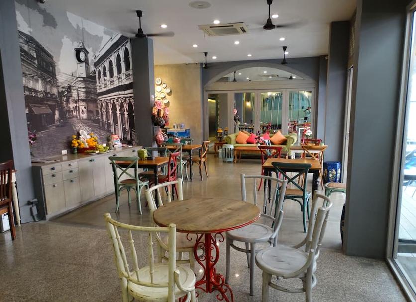 Restaurant Photo