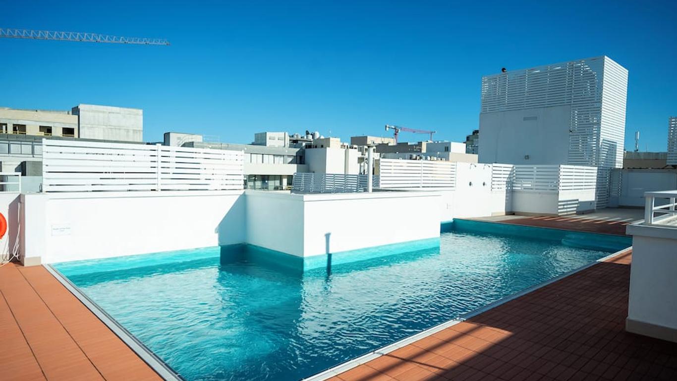 Day's Inn Hotel & Residence