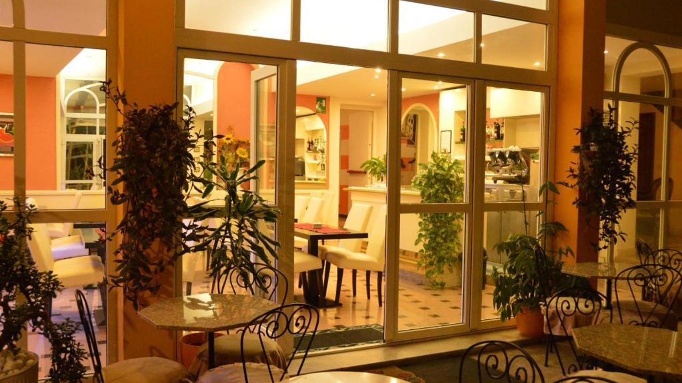 Hotel Genova