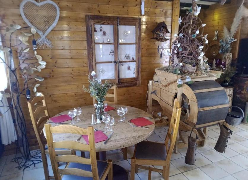 Dining room Photo