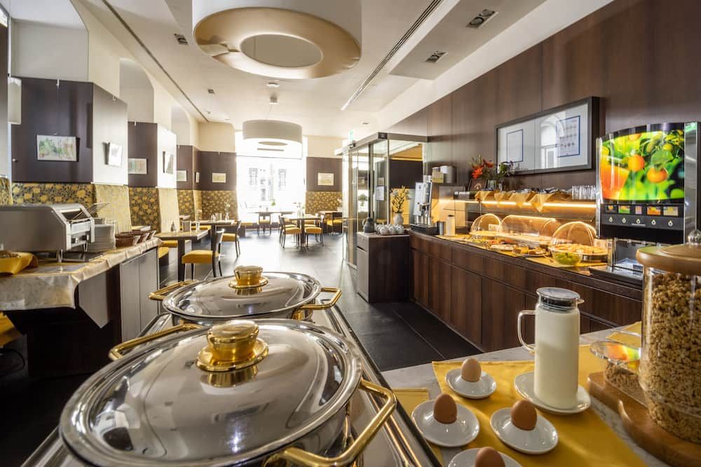 Buffet Photo