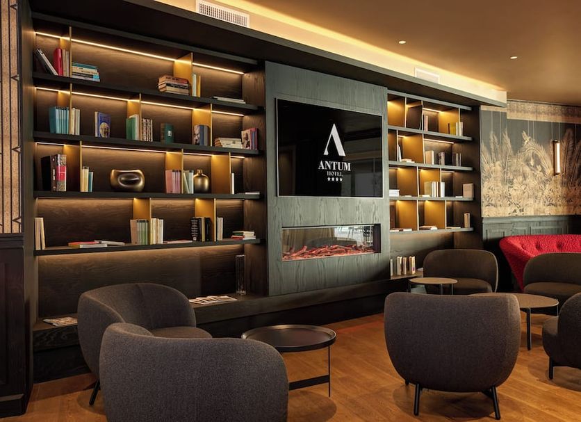 Lounge Photo