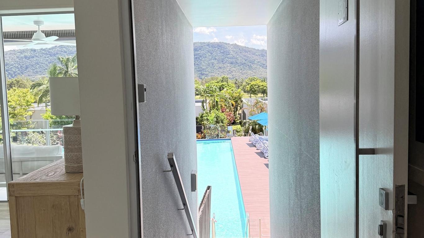 Pool Resort Port Douglas