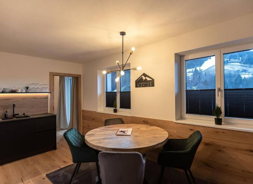 Dining room Photo