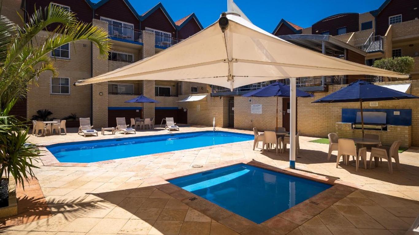 Hillarys Harbour Resort